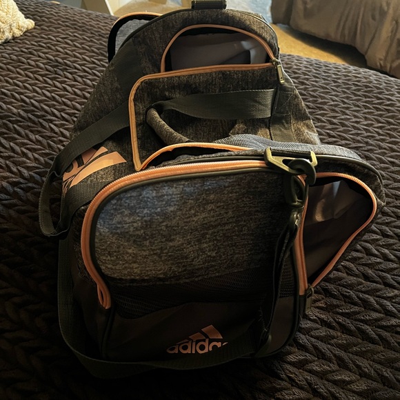 Adidas duffle bag and backpack. - Picture 15 of 16